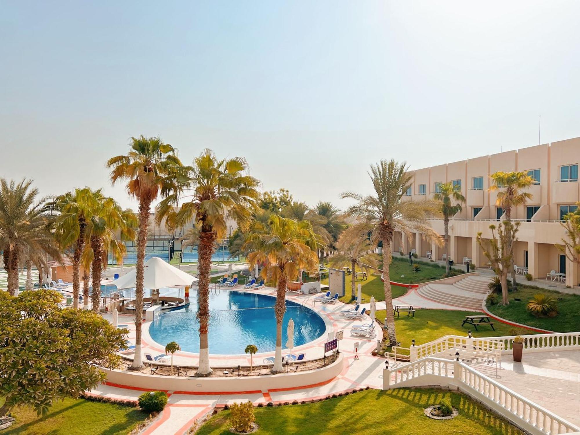 Metropolitan Al Mafraq Hotel Abu Dhabi Exteriör bild