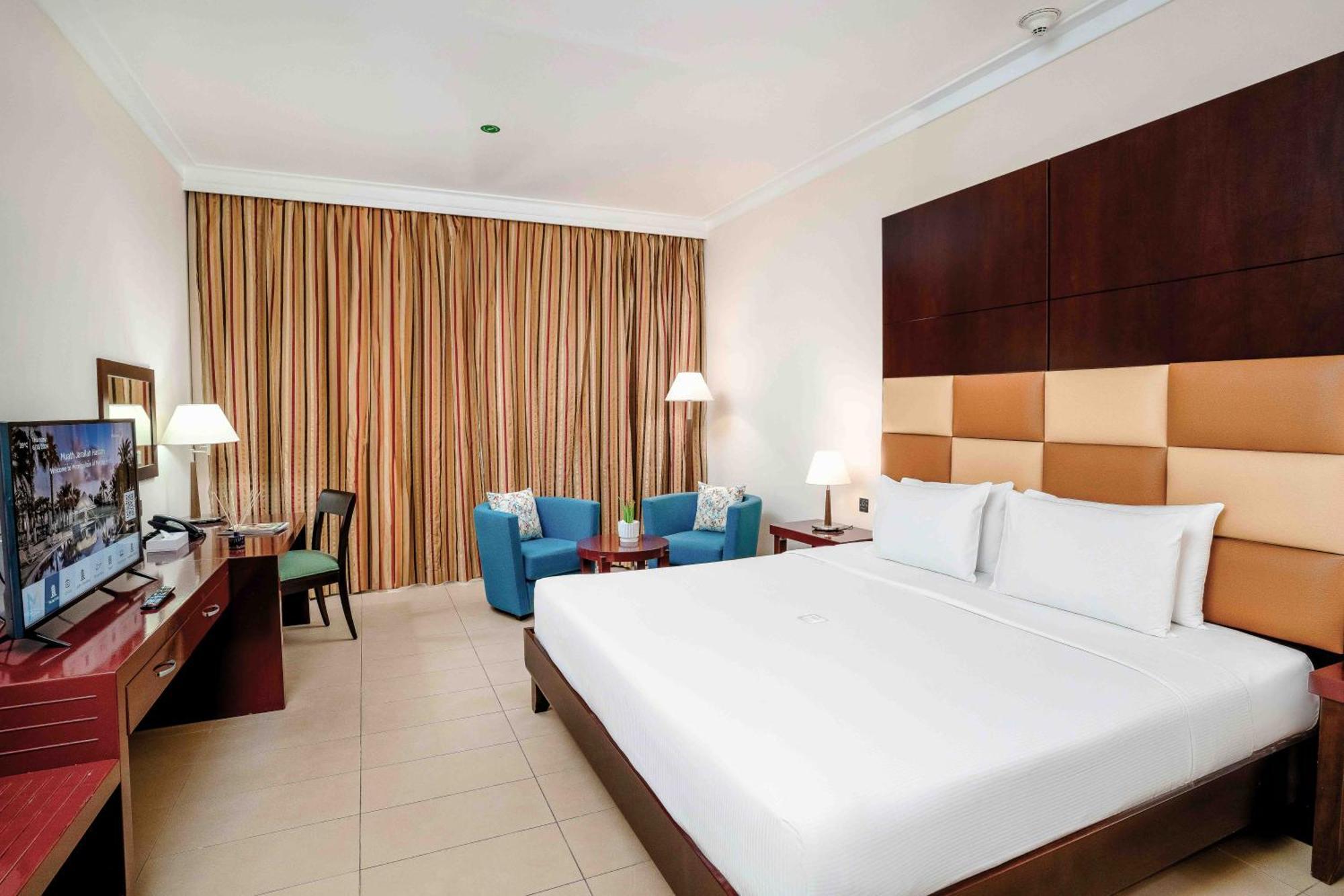 Metropolitan Al Mafraq Hotel Abu Dhabi Exteriör bild