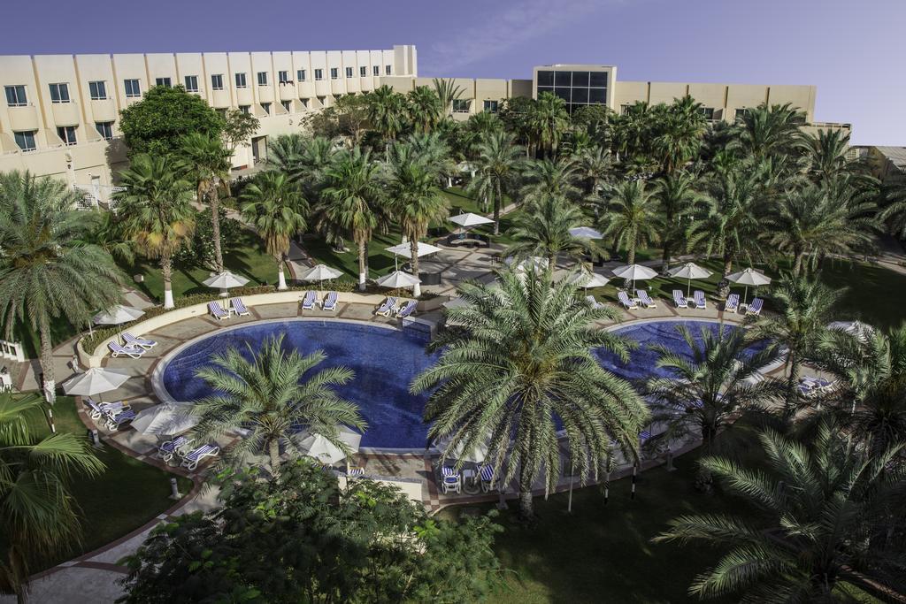 Metropolitan Al Mafraq Hotel Abu Dhabi Exteriör bild