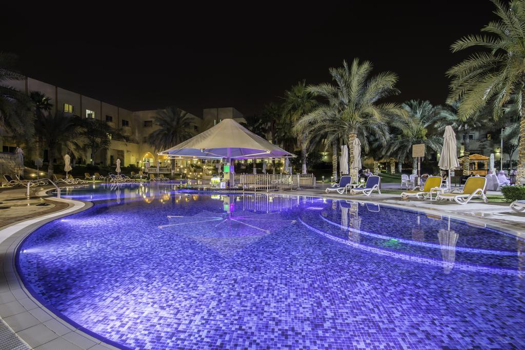 Metropolitan Al Mafraq Hotel Abu Dhabi Exteriör bild